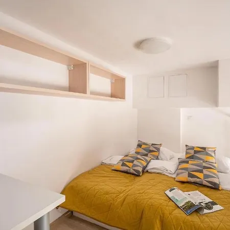 Starterapart * Vratislav